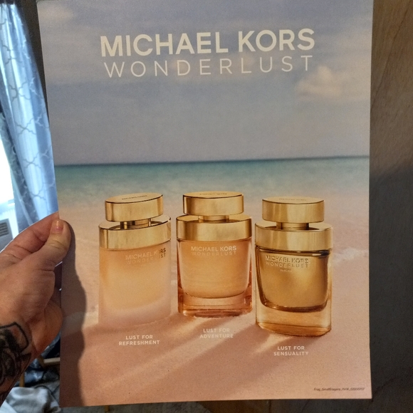 Vs Pink Display Posters & Others - Picture 15 of 16